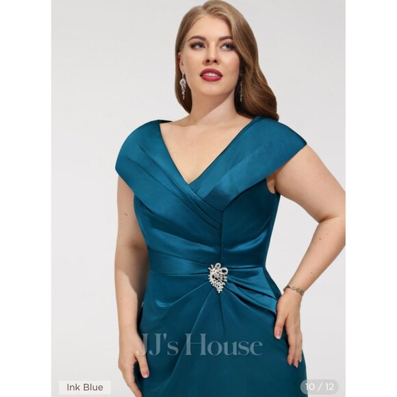 Navy Satin Off Shoulder Cocktail Dress / Party Dress Side Clip Detail - NWT JJs - Picture 6 of 9